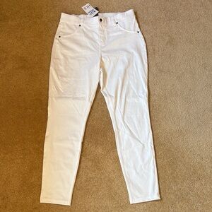 HUE Women's High Rise Jeans in White 🦋NWT🦋